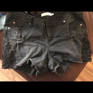 Torrid distressed black shorts